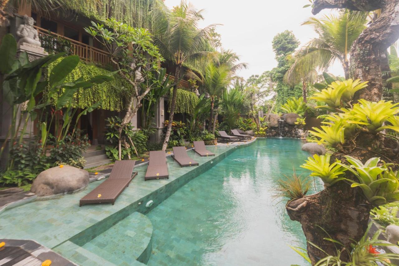 Weda Cita Resort And Spa By Mahaputra Ubud  Luaran gambar The swimming pool at the hotel